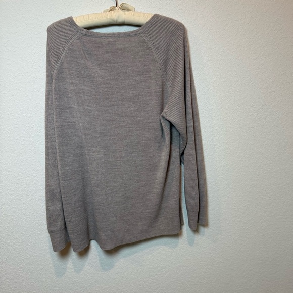 Sweet Romeo Gray Crew Neck Sweater - Picture 3 of 4